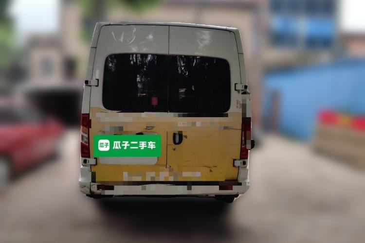 Used SAIC MAXUS Xintu V80 2021 2.0T Manual Classic Aoyuntong Long Wheelbase Mid-Roof 6/7/8/9-Seater Rear