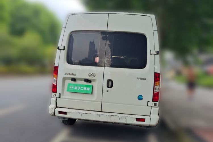 Used SAIC MAXUS Xintu V80 2021 2.0T Manual Classic Aoyuntong 139 PS Mid-axle Mid-roof 6/7/8/9-Seater Rear