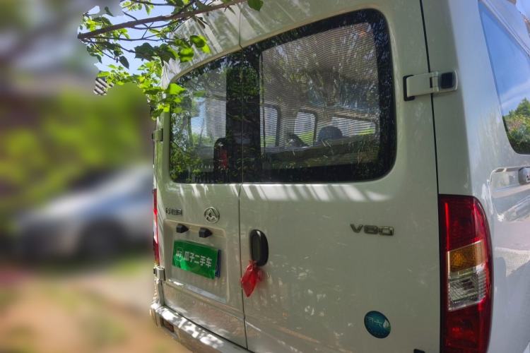 Used SAIC MAXUS Xintu V80 2021 2.0T Manual Classic Aoyuntong 127 PS Mid-axle Mid-roof 6/7/8/9-Seater Rear