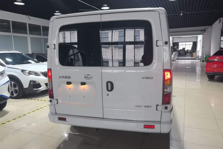 Used SAIC MAXUS Xintu V80 2021 2.0T PLUS AMT City Edition Short Wheelbase Ultra-Low Roof 5/6-Seater Rear
