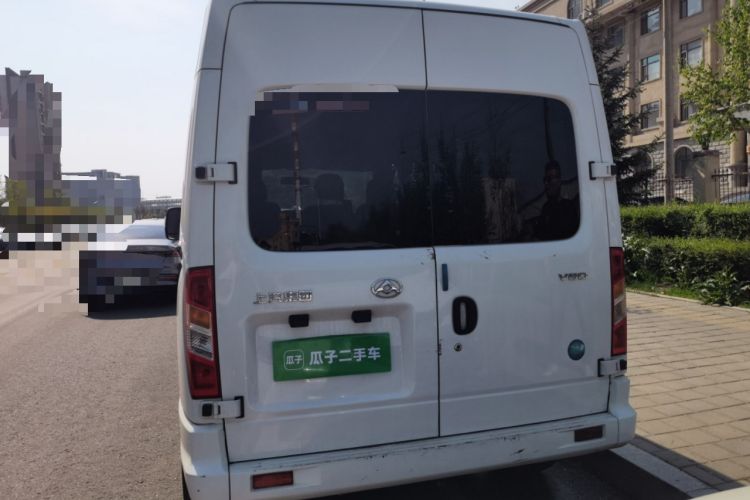 Used SAIC MAXUS Xintu V80 2021 2.0T Manual Classic Aoyuntong Short Wheelbase Mid-Roof 5/6-Seater Rear