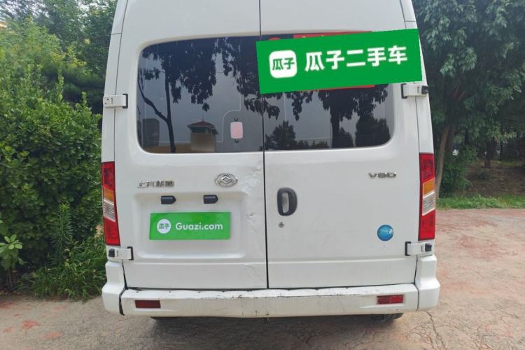 Used SAIC MAXUS Xintu V80 2021 2.0T Manual Classic Aoyuntong 139 PS Mid-axle Mid-roof 6/7/8/9-Seater Rear