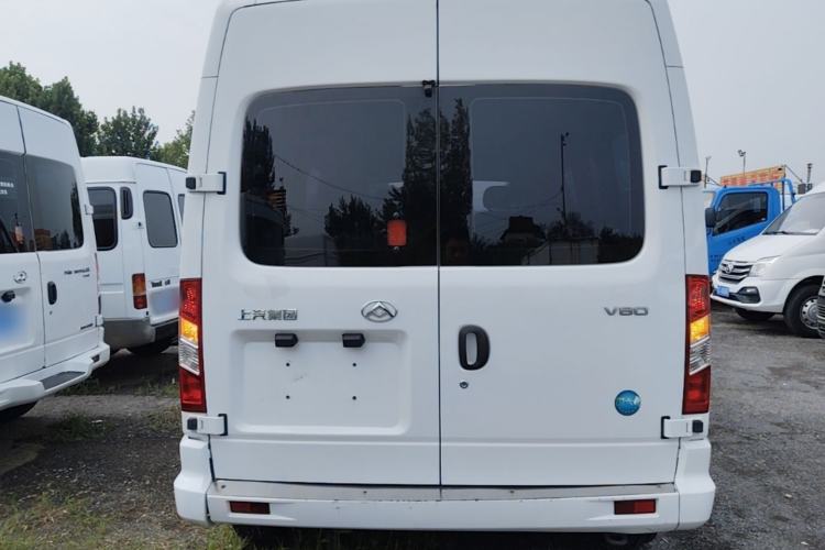 Used SAIC MAXUS Xintu V80 2021 2.0T Manual Classic Aoyuntong 127 PS Mid-axle Mid-roof 6/7/8/9-Seater Rear