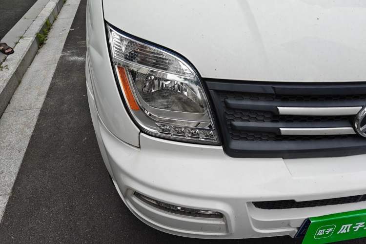 Used SAIC MAXUS Xintu V80 2021 2.0T Manual Classic Aoyuntong 127 PS Mid-axle Mid-roof 6/7/8/9-Seater Right Front Headlight