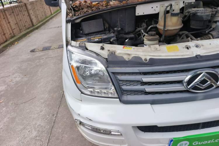 Used SAIC MAXUS Xintu V80 2021 2.0T Manual Classic Aoyuntong Long Wheelbase Mid-Roof 6/7/8/9-Seater Right Front Headlight