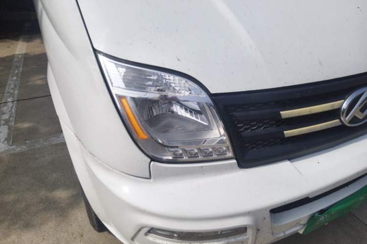 Used SAIC MAXUS Xintu V80 2021 2.0T AMT Classic Aoyuntong Long Wheelbase Mid-Roof 6/7/8/9-Seater Right Front Headlight