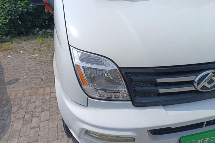 Used SAIC MAXUS Xintu V80 2021 2.0T Manual Classic Aoyuntong 127 PS Mid-axle Mid-roof 6/7/8/9-Seater Right Front Headlight