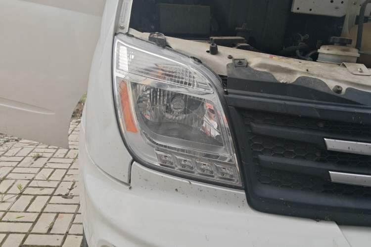 Used SAIC MAXUS Xintu V80 2021 2.0T Manual Classic Aoyuntong Long Wheelbase Mid-Roof 6/7/8/9-Seater Right Front Headlight