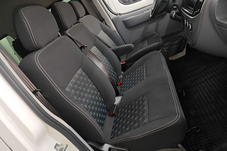 Used SAIC MAXUS Xintu V80 2021 2.0T AMT Classic Aoyuntong Short Wheelbase Mid-Roof 5/6-Seater Right Front Seat