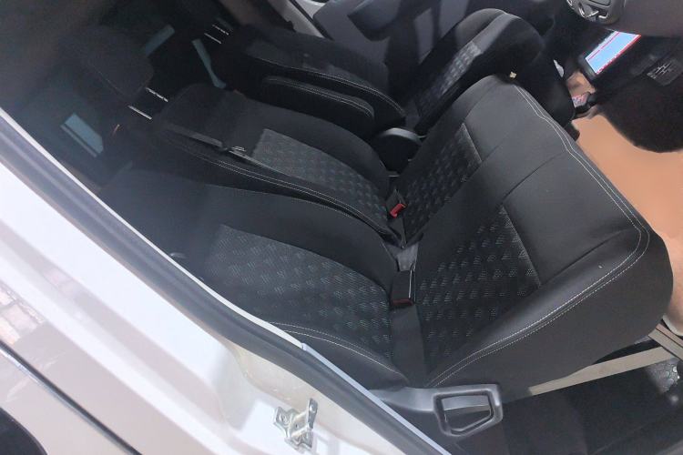 Used SAIC MAXUS Xintu V80 2021 2.0T PLUS AMT City Edition Short Wheelbase Ultra-Low Roof 5/6-Seater Right Front Seat