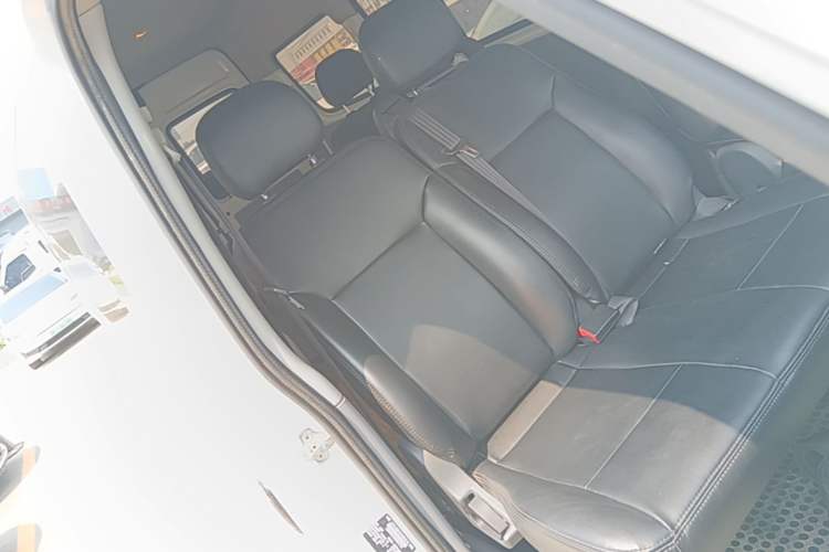 Used SAIC MAXUS Xintu V80 2021 2.0T Manual Classic Aoyuntong Long Wheelbase Mid-Roof 6/7/8/9-Seater Right Front Seat