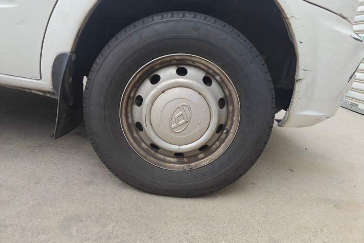 Used SAIC MAXUS Xintu V80 2021 2.0T Manual Classic Aoyuntong Long Wheelbase Mid-Roof 6/7/8/9-Seater Right Front Wheel Hub