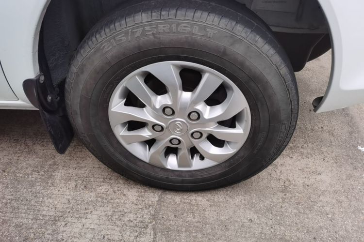 Used SAIC MAXUS Xintu V80 2021 2.0T PLUS AMT Aoyuntong Short-Wheelbase Mid-Roof 5/6-Seater Right Front Wheel Hub