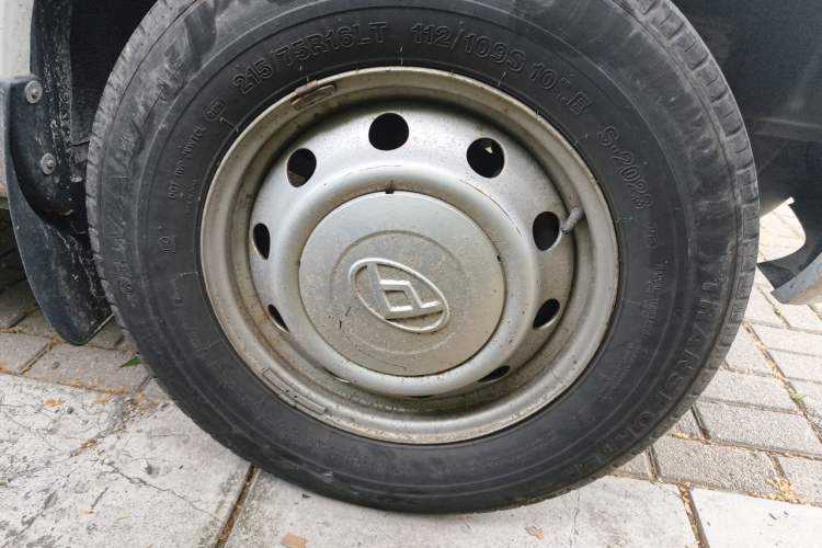 Used SAIC MAXUS Xintu V80 2021 2.0T Manual Classic Aoyuntong 127 PS Mid-axle Mid-roof 6/7/8/9-Seater Right Front Wheel Hub