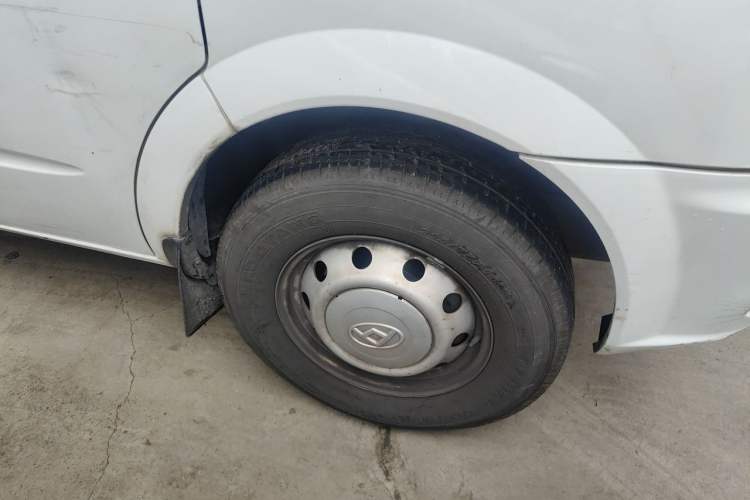 Used SAIC MAXUS Xintu V80 2021 2.0T Manual Classic Aoyuntong Long Wheelbase High-Roof 6/7/8/9-Seater Right Front Wheel Hub