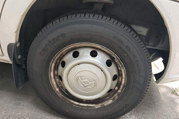 Used SAIC MAXUS Xintu V80 2021 2.0T Manual Classic Aoyuntong Long Wheelbase Mid-Roof 6/7/8/9-Seater Right Front Wheel Hub
