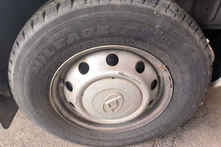 Used SAIC MAXUS Xintu V80 2021 2.0T Manual Classic Aoyuntong Long Wheelbase Mid-Roof 6/7/8/9-Seater Right Front Wheel Hub