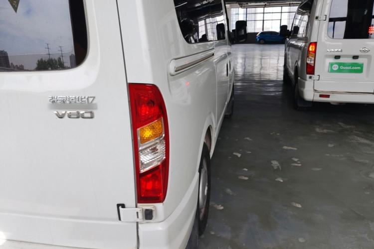 Used SAIC MAXUS Xintu V80 2021 2.0T Manual Classic Aoyuntong Short Wheelbase Ultra-Low Roof 5/6-Seater Right Rear Taillight