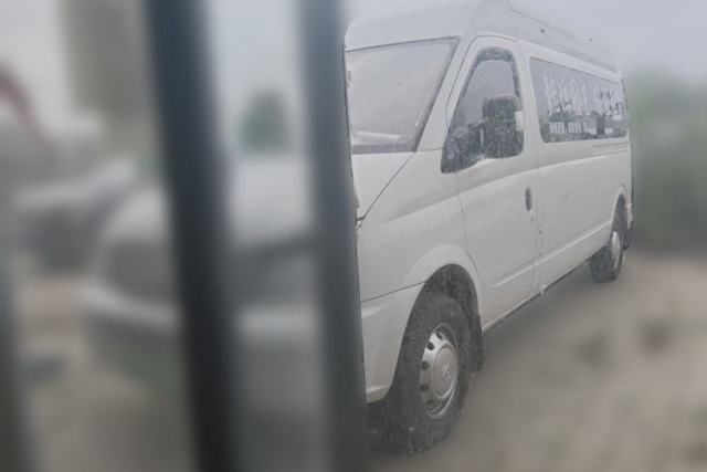 Used SAIC MAXUS Xintu V80 2021 2.0T Manual Classic Aoyuntong Long Wheelbase Mid-Roof 6/7/8/9-Seater