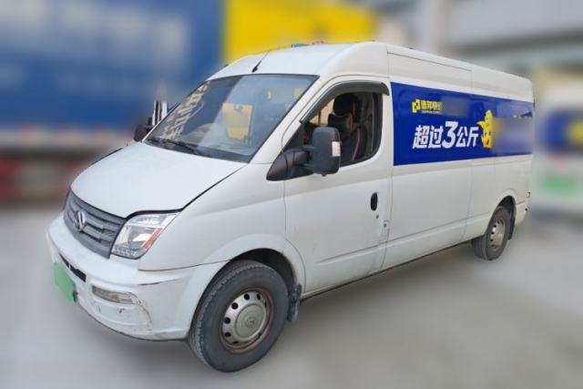 Used SAIC MAXUS Xintu V80 2021 SAIC Maxus V80, 5,700×1,998×2,345 mm, 2.0T diesel, manual transmission, 7 seats