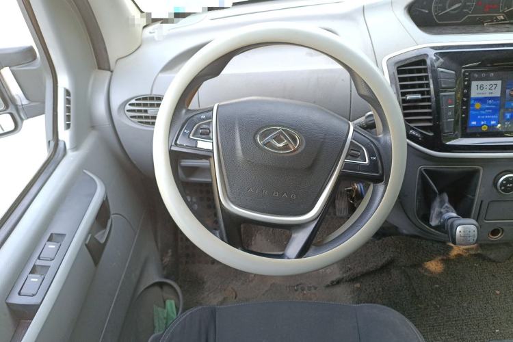 Used SAIC MAXUS Xintu V80 2021 2.0T Manual Classic Aoyuntong Short Wheelbase Mid-Roof 5/6-Seater Steering Wheel