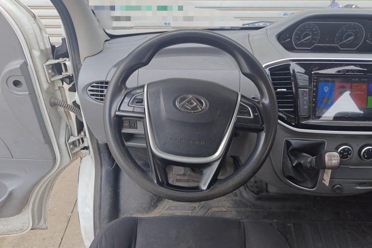 Used SAIC MAXUS Xintu V80 2021 2.0T Manual Classic Aoyuntong Long Wheelbase Mid-Roof 6/7/8/9-Seater Steering Wheel