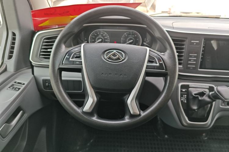Used SAIC MAXUS Xintu V80 2021 2.0T AMT Classic Aoyuntong Short Wheelbase Ultra-Low Roof 5/6-Seater Steering Wheel