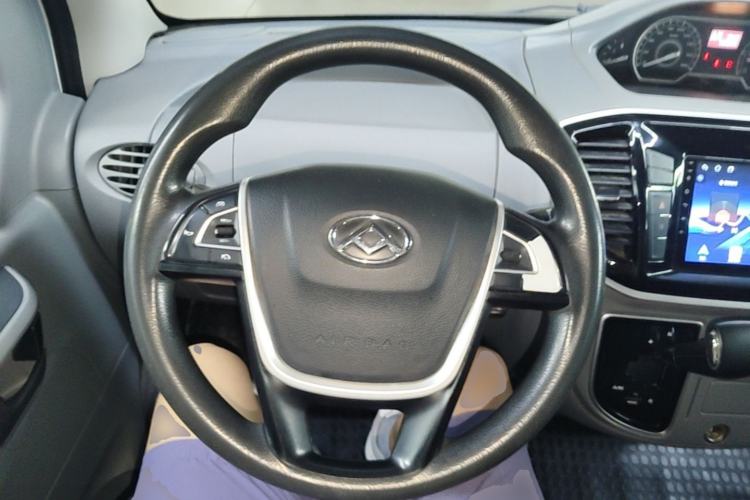 Used SAIC MAXUS Xintu V80 2021 2.0T PLUS AMT City Edition Short Wheelbase Ultra-Low Roof 5/6-Seater Steering Wheel