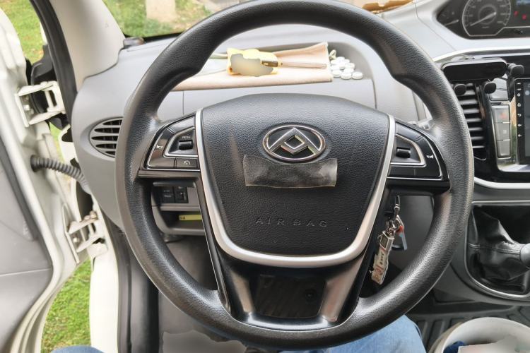 Used SAIC MAXUS Xintu V80  Steering Wheel