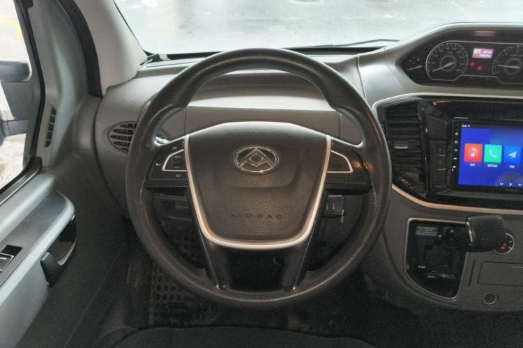 Used SAIC MAXUS Xintu V80 2021 2.0T AMT Classic Aoyuntong Long Wheelbase Mid-Roof 6/7/8/9-Seater Steering Wheel