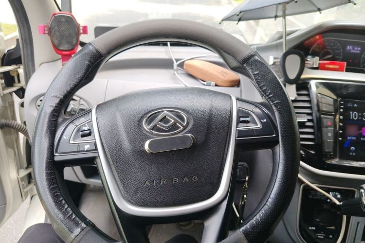 Used SAIC MAXUS Xintu V80 2021 2.0T AMT Classic Aoyuntong Long Wheelbase Mid-Roof 6/7/8/9-Seater Steering Wheel