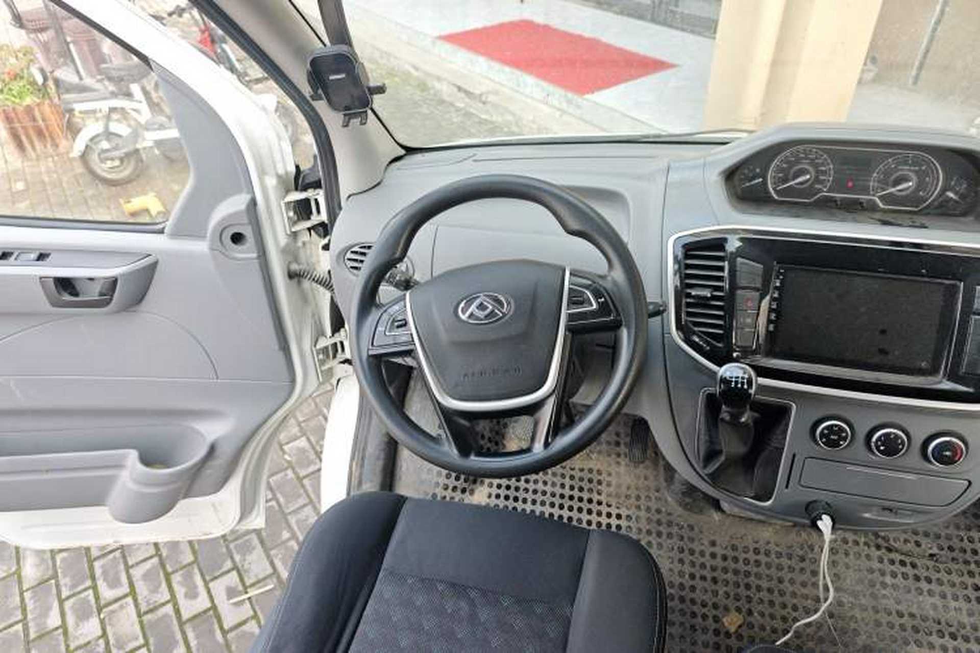 Used SAIC MAXUS Xintu V80 2021 2.0T Manual Classic Aoyuntong Short Wheelbase Mid-Roof 5/6-Seater Steering Wheel