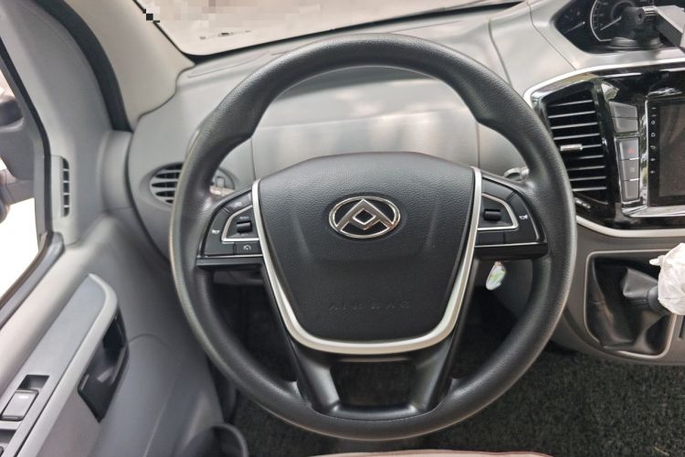 Used SAIC MAXUS Xintu V80 2021 2.0T Manual Classic Aoyuntong Long Wheelbase Mid-Roof 6/7/8/9-Seater Steering Wheel
