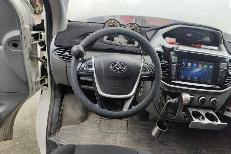 Used SAIC MAXUS Xintu V80 2021 2.0T Manual Classic Aoyuntong Long Wheelbase Mid-Roof 6/7/8/9-Seater Steering Wheel