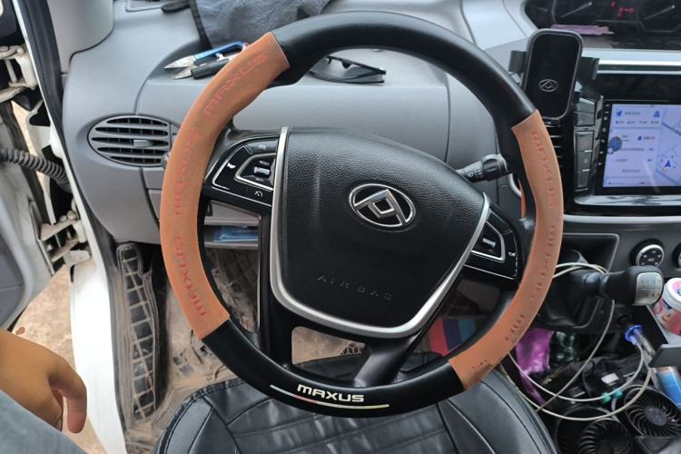 Used SAIC MAXUS Xintu V80 2021 2.0T Manual Classic Aoyuntong Long Wheelbase Mid-Roof 6/7/8/9-Seater Steering Wheel