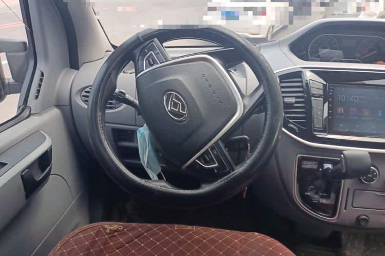 Used SAIC MAXUS Xintu V80 2021 2.0T PLUS AMT Business & Travel Long Wheelbase Mid-Roof 9-Seater Steering Wheel