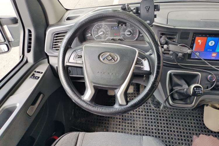 Used SAIC MAXUS Xintu V80 2021 2.0T Manual Classic Aoyuntong 139 PS Mid-axle Mid-roof 6/7/8/9-Seater Steering Wheel
