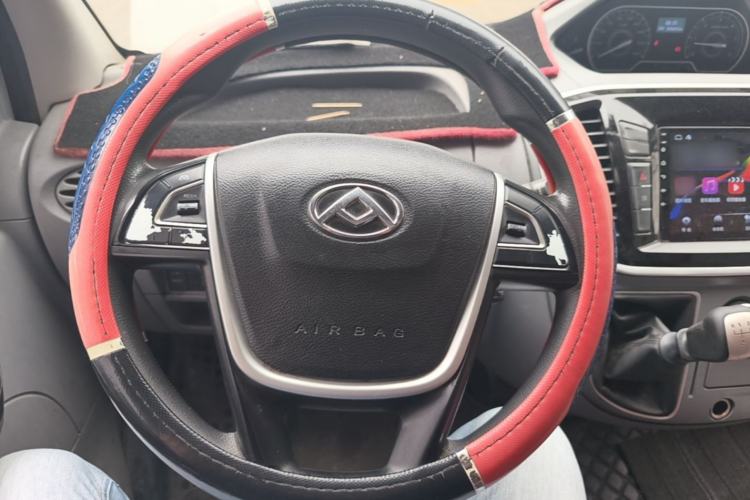 Used SAIC MAXUS Xintu V80 2021 2.0T Manual Classic Aoyuntong Long Wheelbase Mid-Roof 6/7/8/9-Seater Steering Wheel