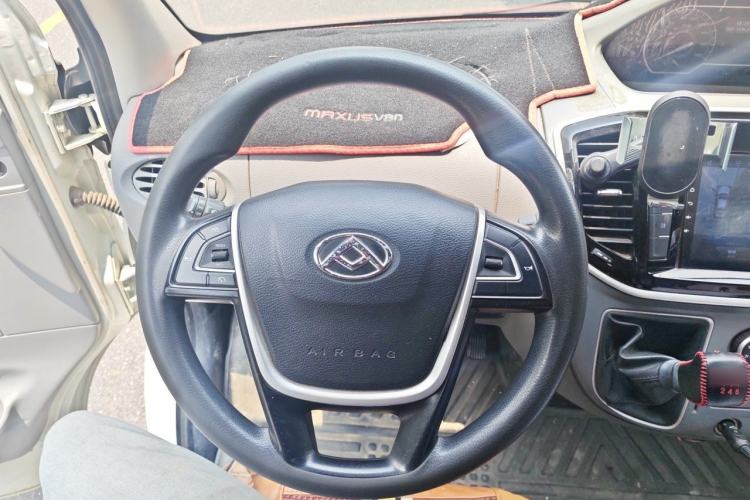 Used SAIC MAXUS Xintu V80 2021 2.0T Manual Classic City Delivery King Long Wheelbase Mid-Roof 3 Seats Steering Wheel