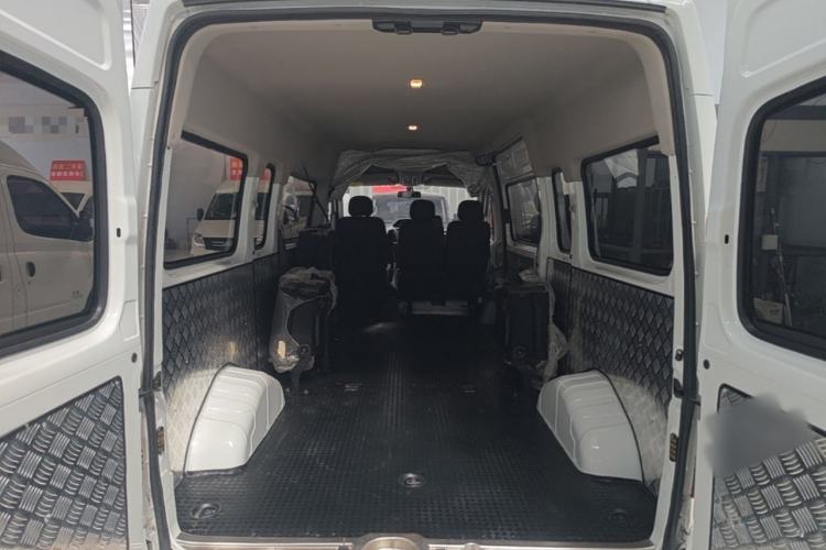 Used SAIC MAXUS Xintu V80 2021 2.0T AMT Classic Aoyuntong Long Wheelbase Mid-Roof 6/7/8/9-Seater Trunk