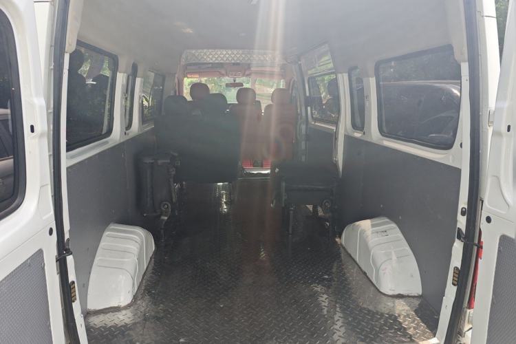 Used SAIC MAXUS Xintu V80 2021 2.0T Manual Classic Aoyuntong Long Wheelbase Mid-Roof 6/7/8/9-Seater Trunk