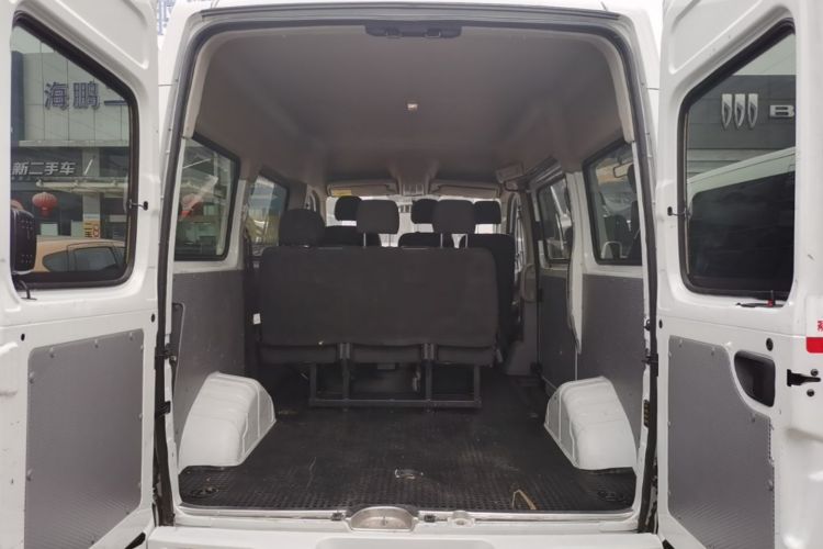 Used SAIC MAXUS Xintu V80 2021 2.0T PLUS AMT Aoyuntong Short-Wheelbase Mid-Roof 5/6-Seater Trunk