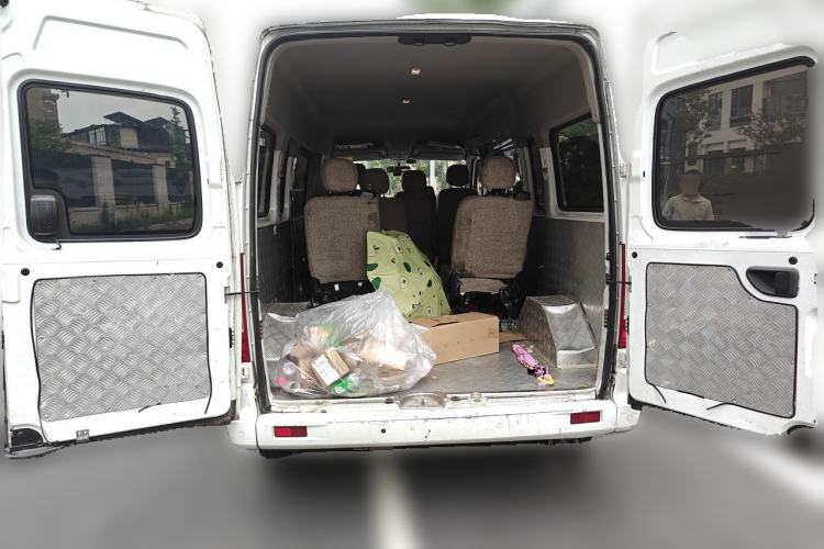 Used SAIC MAXUS Xintu V80 2021 2.0T Manual Classic Aoyuntong 127 PS Mid-axle Mid-roof 6/7/8/9-Seater Trunk