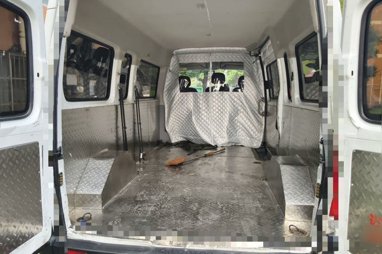 Used SAIC MAXUS Xintu V80  Trunk