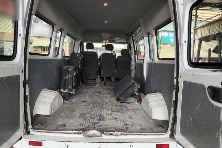 Used SAIC MAXUS Xintu V80 2021 2.0T AMT Classic Aoyuntong Long Wheelbase Mid-Roof 6/7/8/9-Seater Trunk
