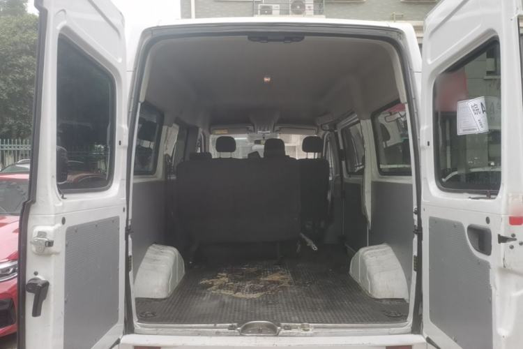 Used SAIC MAXUS Xintu V80 2021 2.0T Manual Classic Aoyuntong Short Wheelbase Mid-Roof 5/6-Seater Trunk