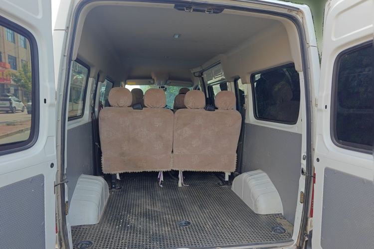 Used SAIC MAXUS Xintu V80  Trunk