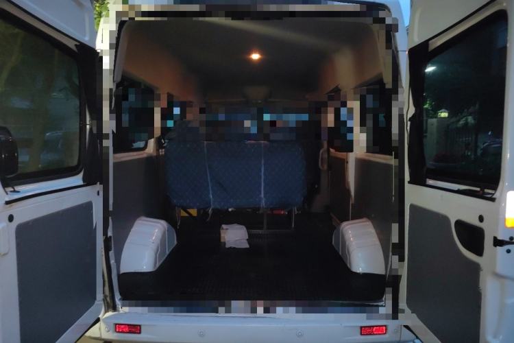 Used SAIC MAXUS Xintu V80 2021 2.0T PLUS AMT All-Rounder Short Wheelbase Mid-Roof 5/6/7/8/9-Seater Trunk