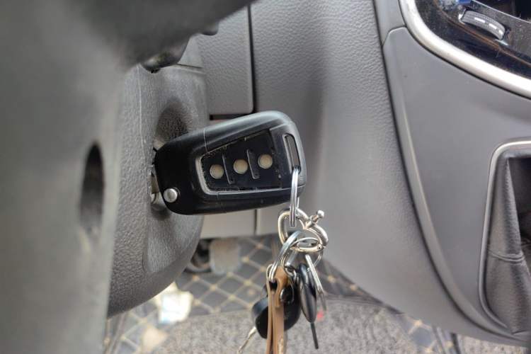 Used SAIC MAXUS Xintu V80  Vehicle Key