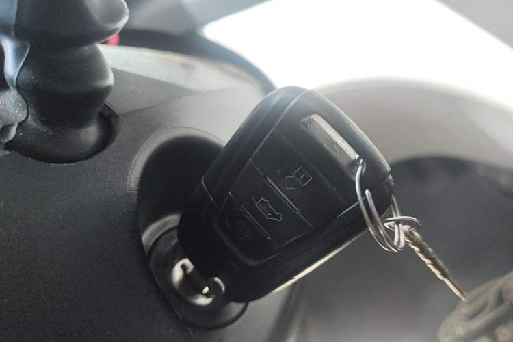 Used SAIC MAXUS Xintu V80  Vehicle Key
